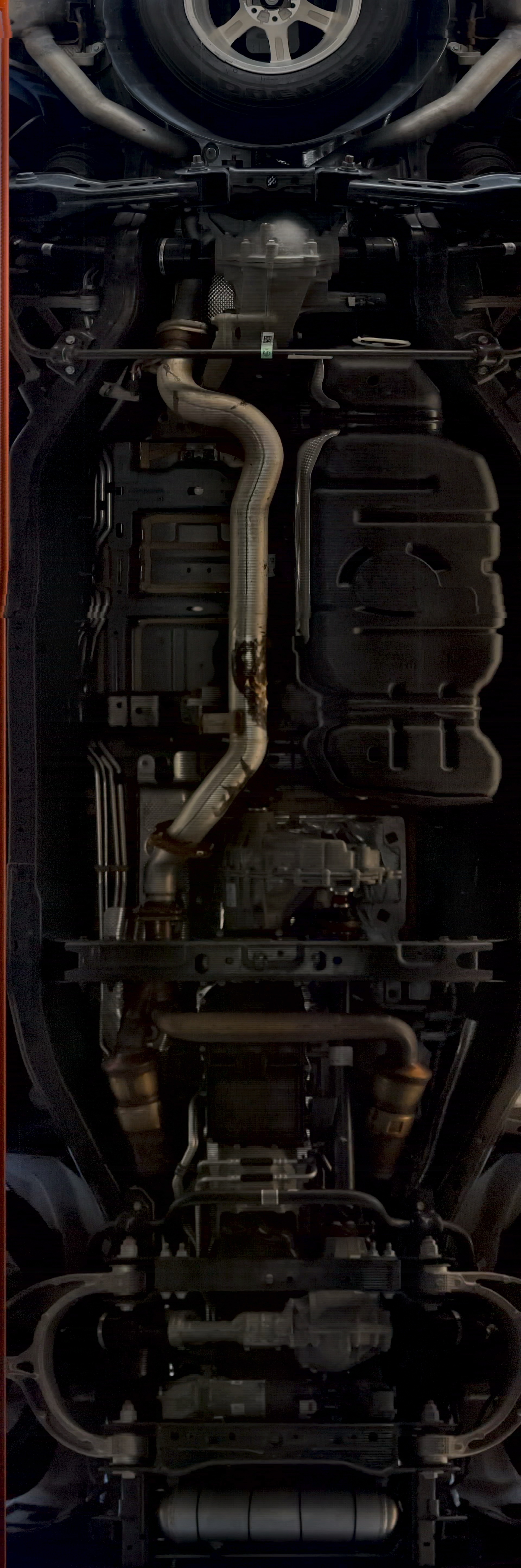 Vehicle undercarriage