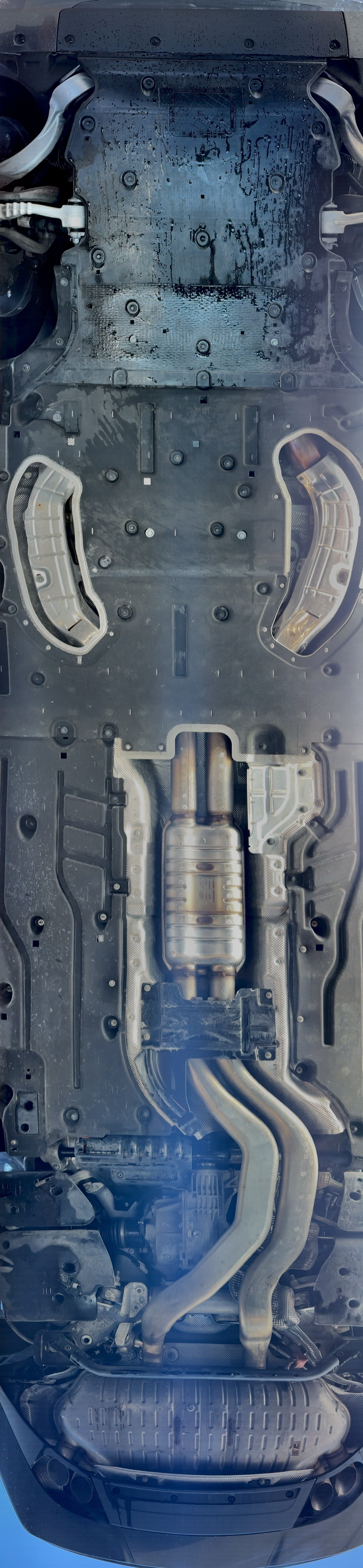 Vehicle undercarriage