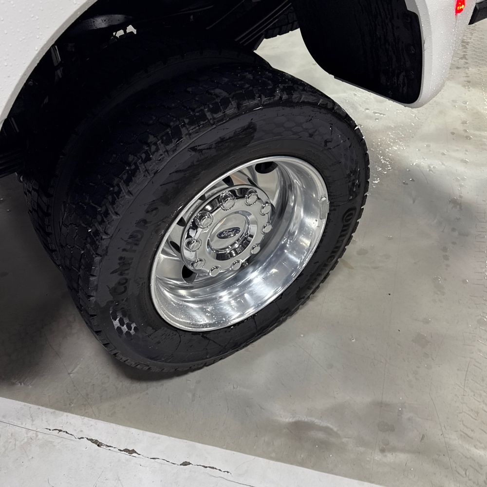 2025 Ford F-450 Super Duty Platinum