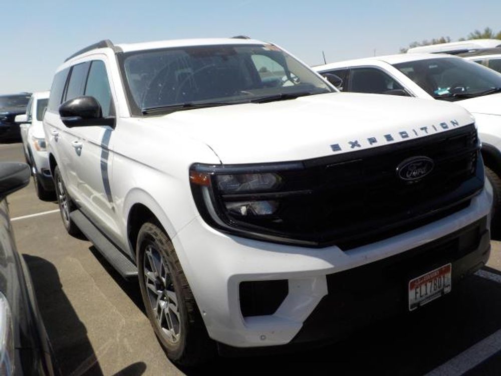 2025 Ford Expedition Active