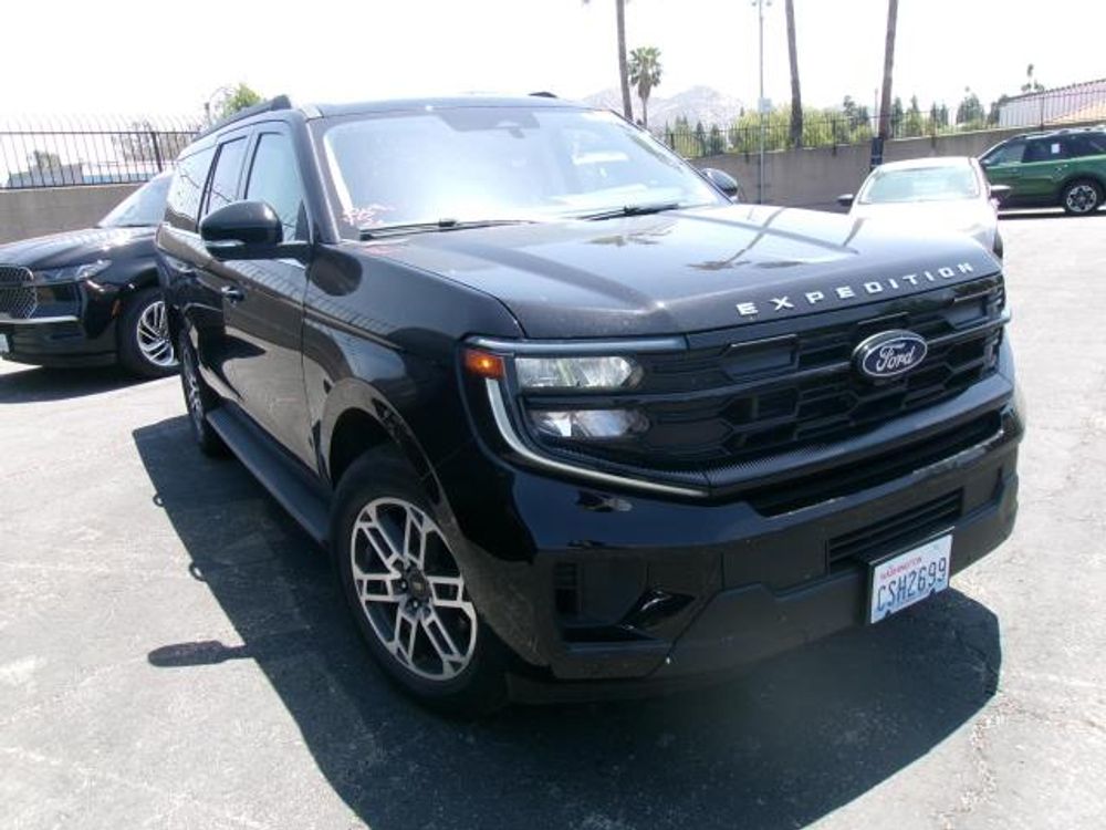 2025 Ford Expedition Max Active