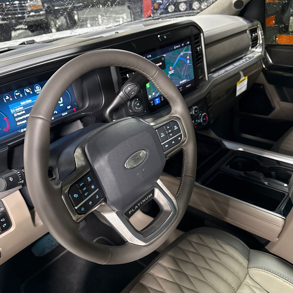 2025 Ford F-450 Super Duty Platinum