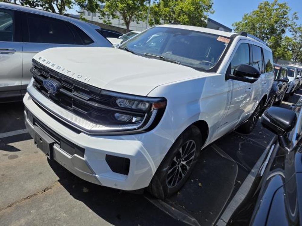 2025 Ford Expedition Platinum