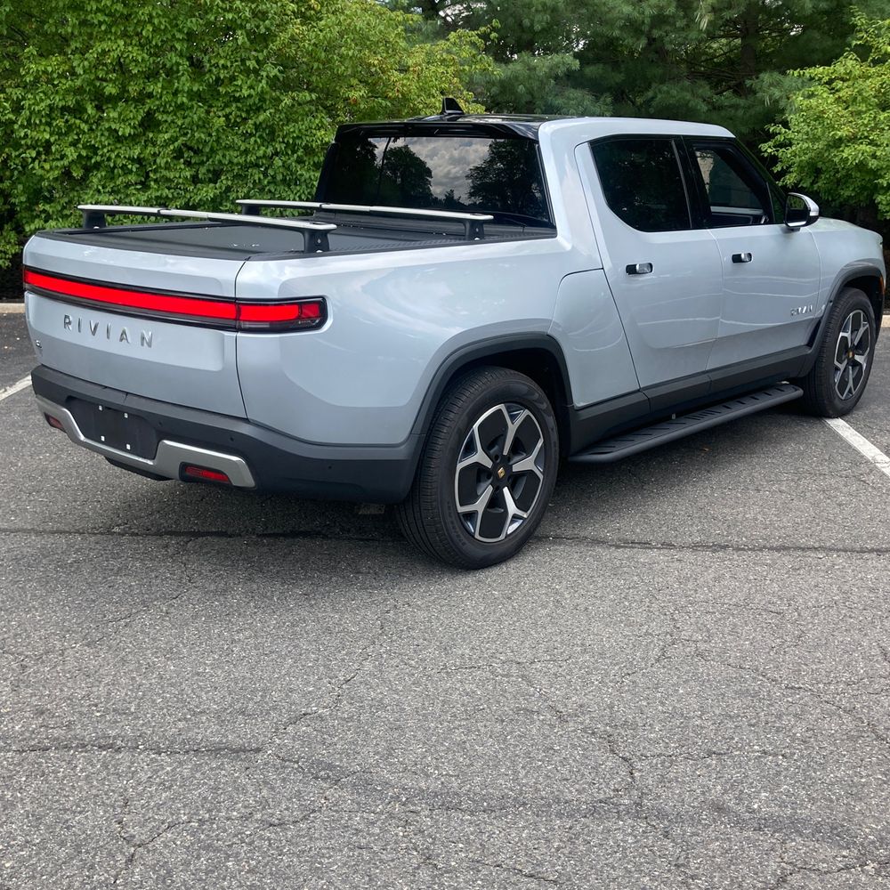 2024 Rivian R1T Adventure Dual-Motor