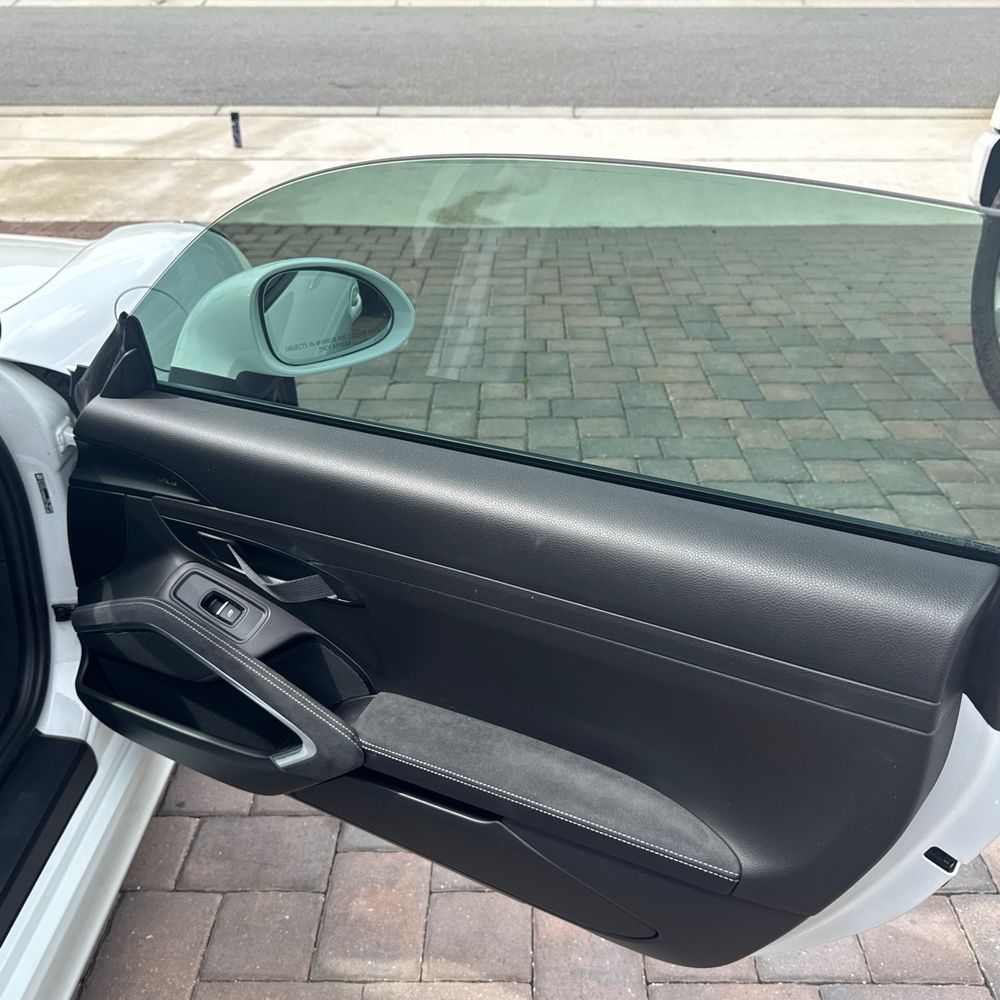 2016 Porsche Cayman GT4