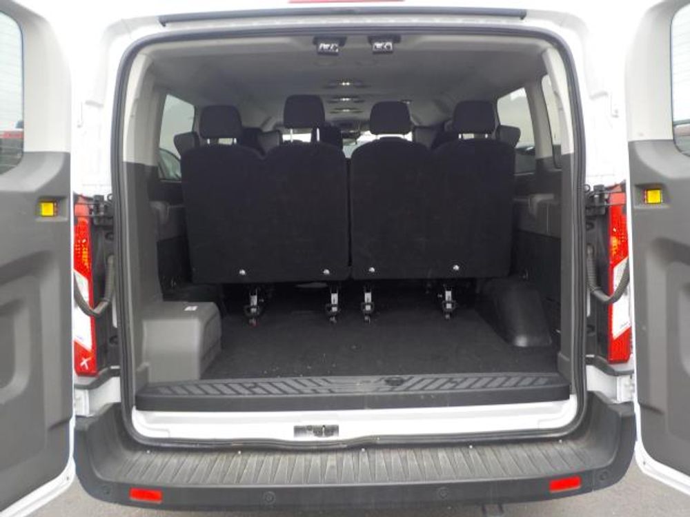 2024 Ford Transit Passenger Wagon XLT