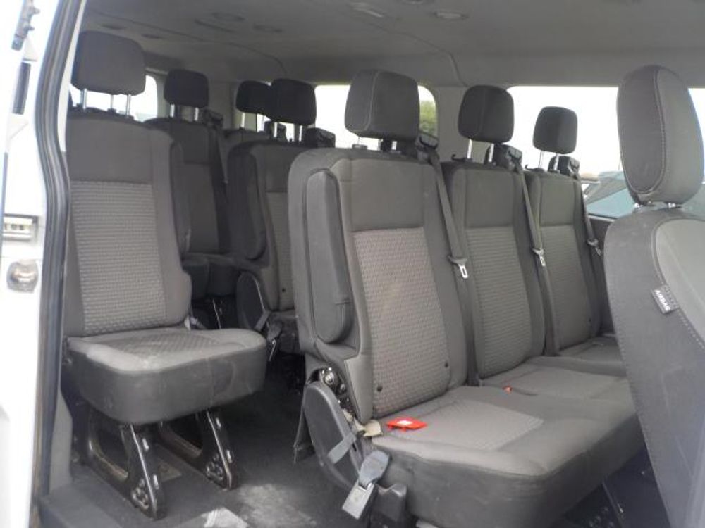 2024 Ford Transit Passenger Wagon XLT