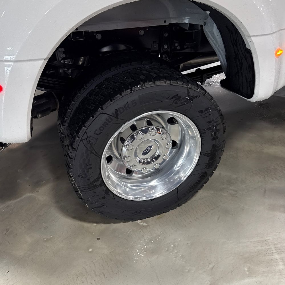 2025 Ford F-450 Super Duty Platinum