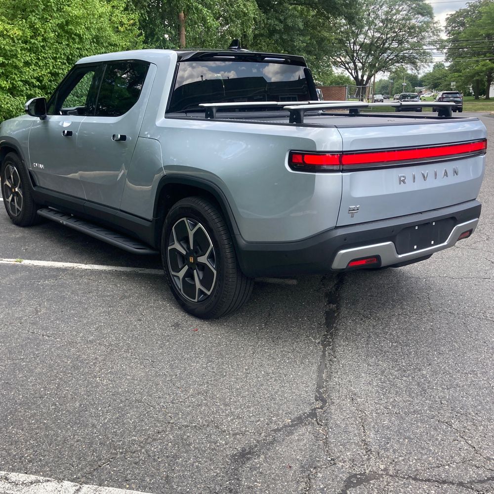 2024 Rivian R1T Adventure Dual-Motor