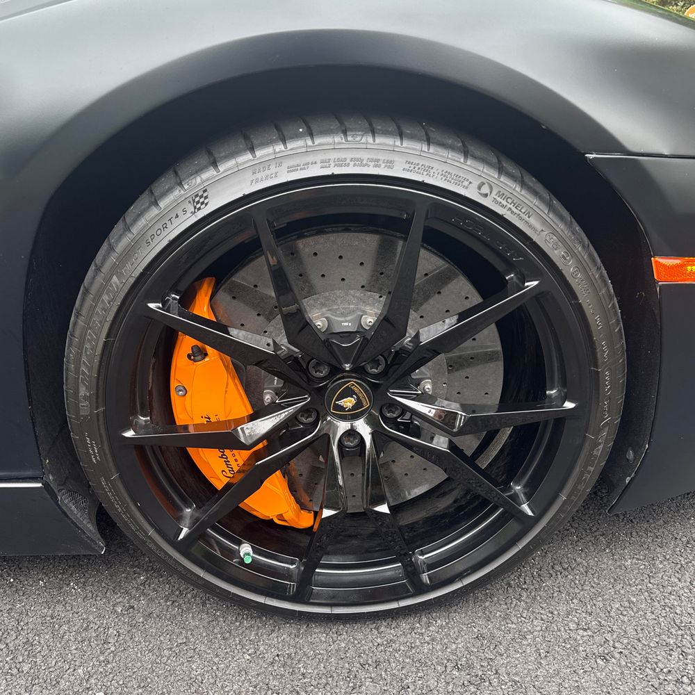 2013 Lamborghini Aventador LP 700-4