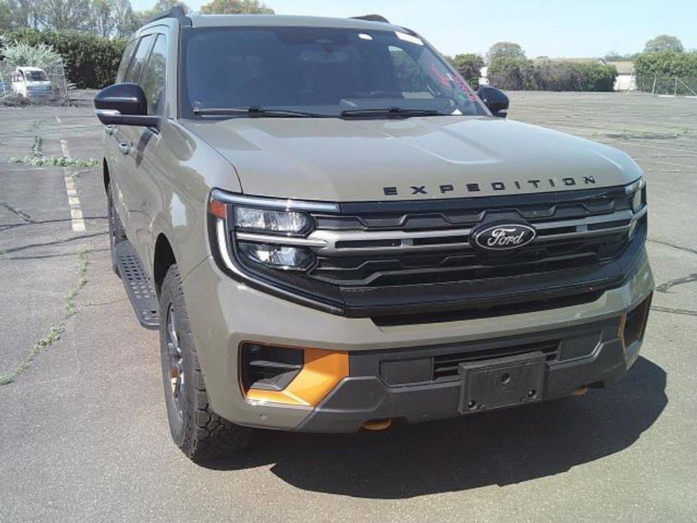 2025 Ford Expedition Tremor