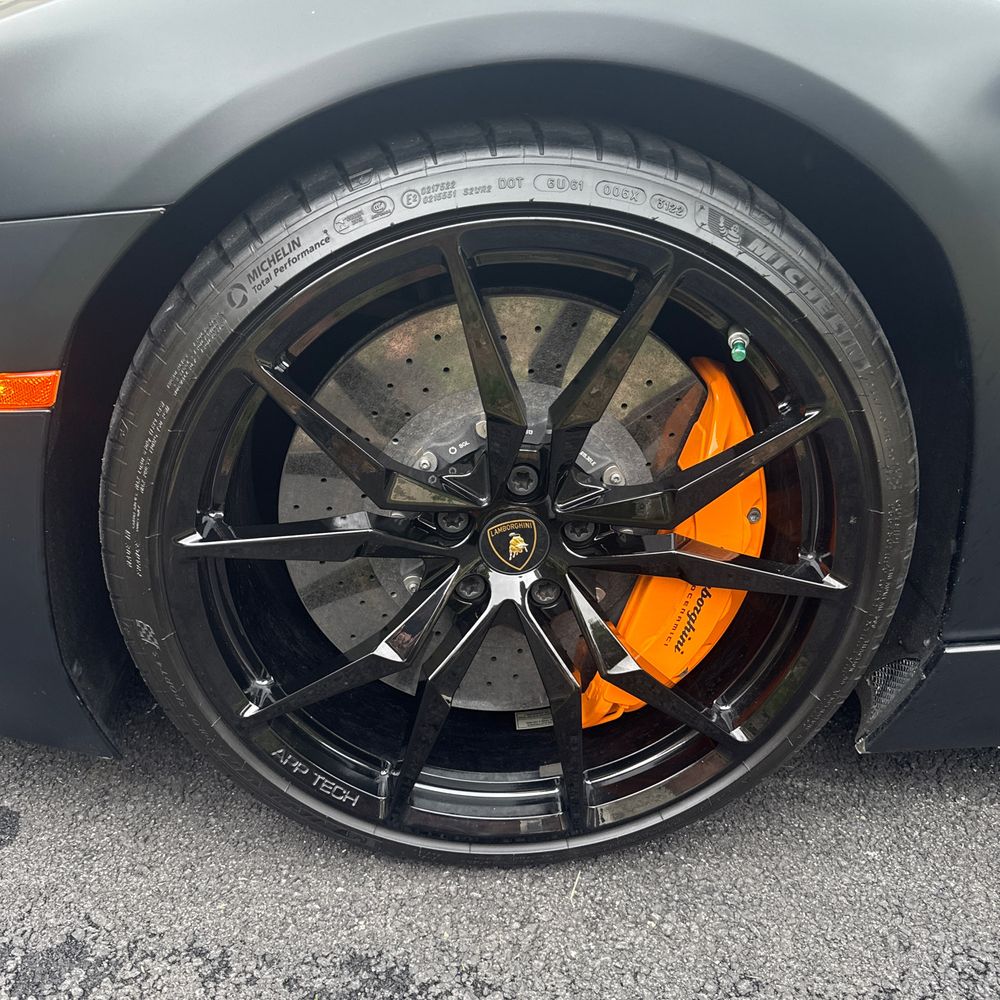 2013 Lamborghini Aventador LP 700-4
