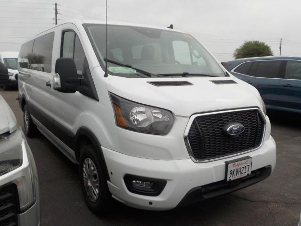 2024 Ford Transit Passenger Wagon XLT