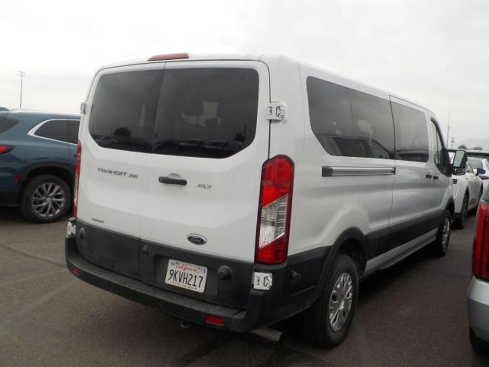 2024 Ford Transit Passenger Wagon XLT