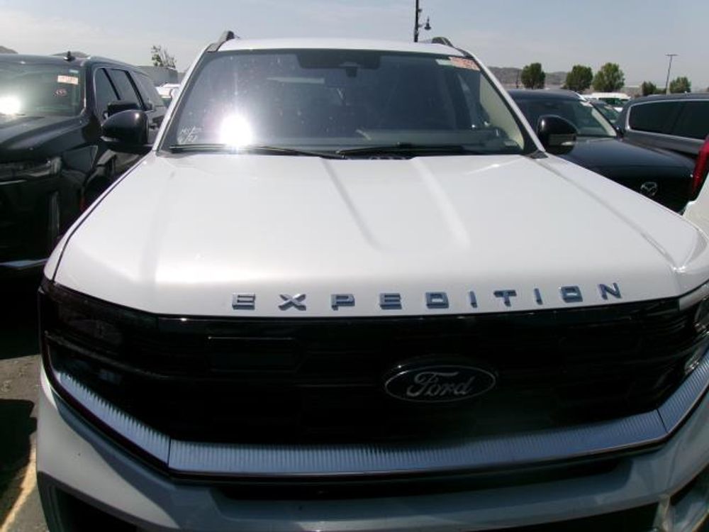 2025 Ford Expedition Platinum