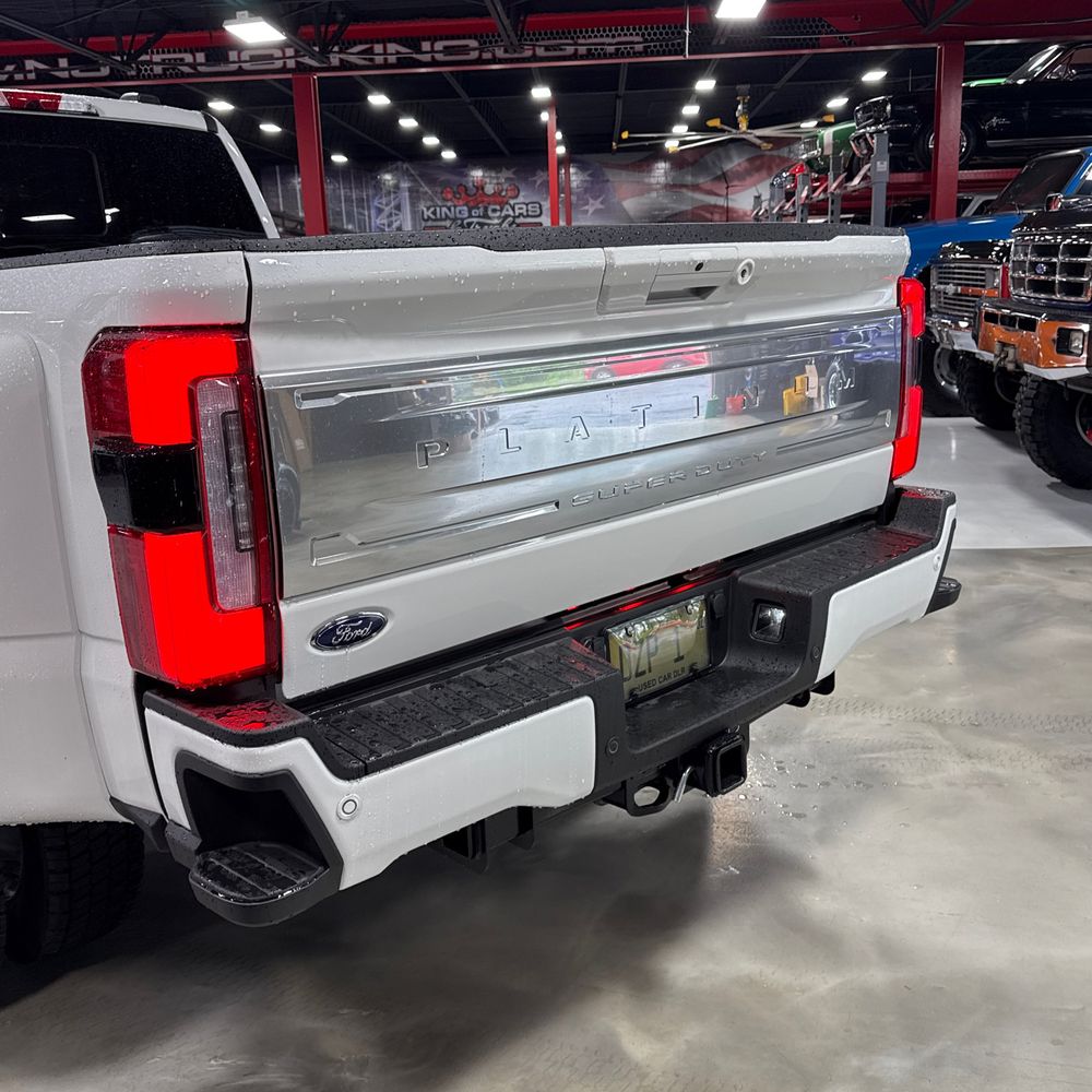 2025 Ford F-450 Super Duty Platinum