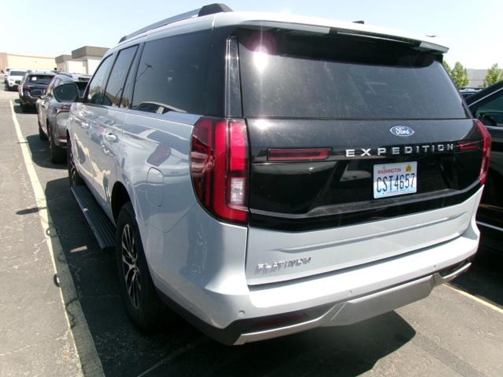 2025 Ford Expedition Platinum