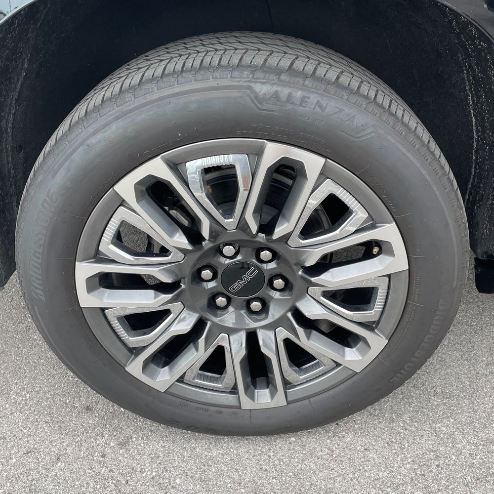 2024 GMC Yukon XL Denali Ultimate