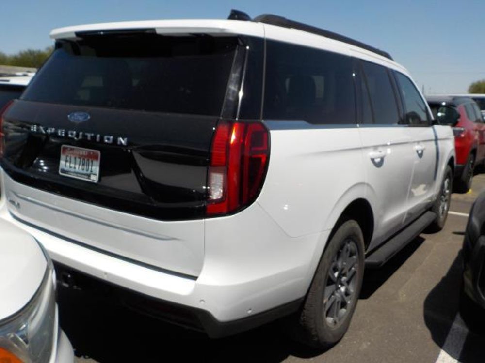 2025 Ford Expedition Active