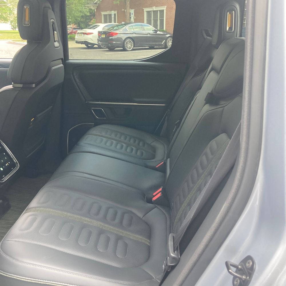 2024 Rivian R1T Adventure Dual-Motor