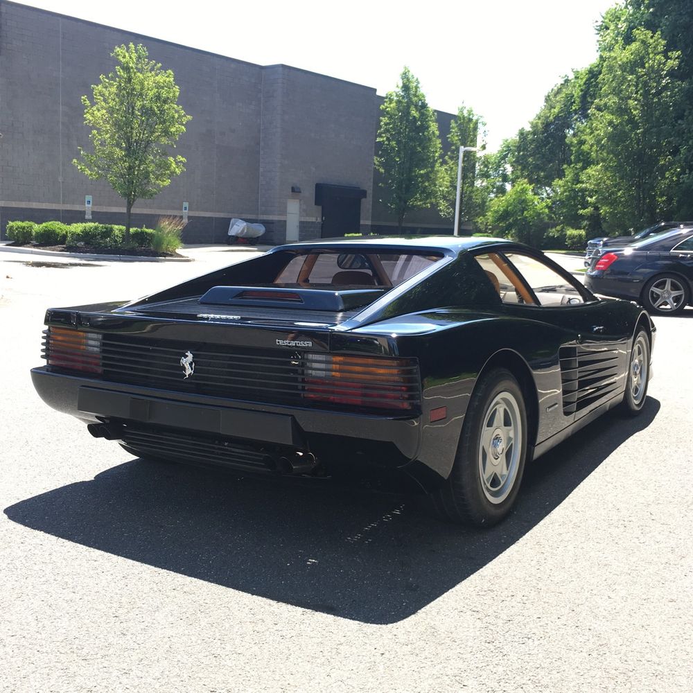 1986 Ferrari Testarossa Flying Mirror