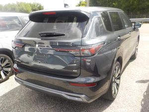 MITSUBISHI OUTLANDER SE - 2