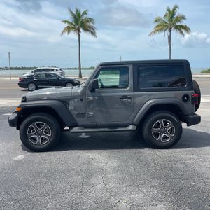 صورة 2 لـ 2021 JEEP WRANGLER SPORT S