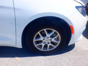 CHRYSLER VOYAGER LX - 10