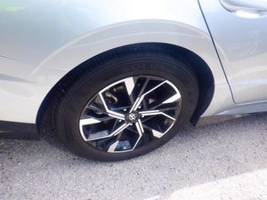 HYUNDAI SONATA SEL - 9