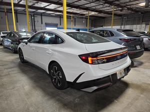 2025 Hyundai SONATA SEL thumbnail 23