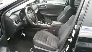 2025 Mitsubishi OUTLANDER SE — фото 3
