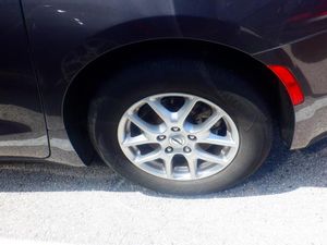 CHRYSLER PACIFICA TOURING L - 8