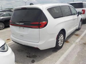 CHRYSLER PACIFICA TOURING L - 2