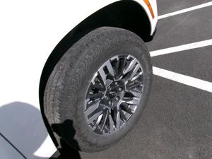 CHEVROLET SUBURBAN Z71 - 10