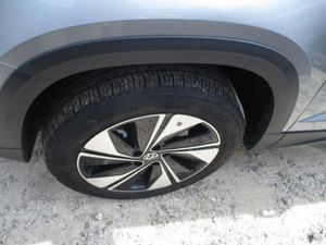 صورة 9 لـ 2025 Volkswagen TAOS SE