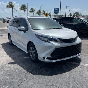 2023 Toyota SIENNA XLE 8-PASSENGER 照片 7