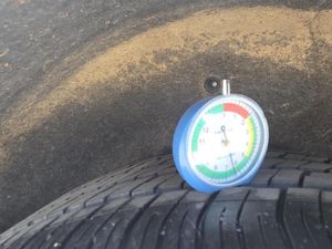 CHRYSLER PACIFICA TOURING L - 8