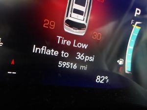 CHRYSLER PACIFICA TOURING L - 5