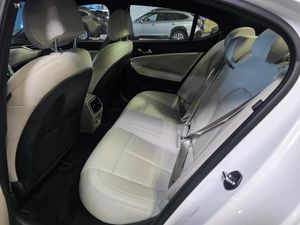 2025 Genesis G70 2.5T — миниатюра 14