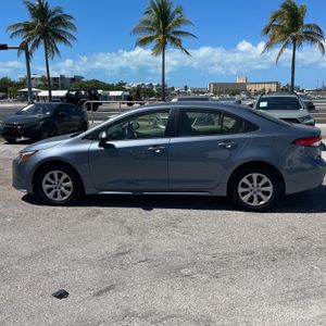 Toyota Corolla Hybrid LE - 2