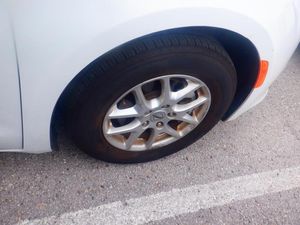 CHRYSLER VOYAGER LX - 9