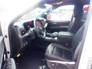 CHEVROLET SUBURBAN Z71 - 3