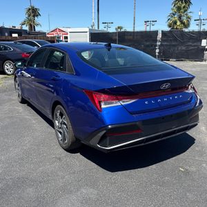 HYUNDAI ELANTRA SEL CONVENIENCE - 3