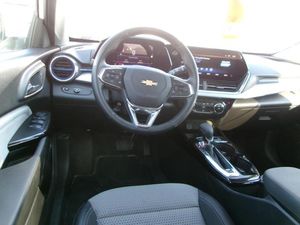 CHEVROLET TRAX - 4