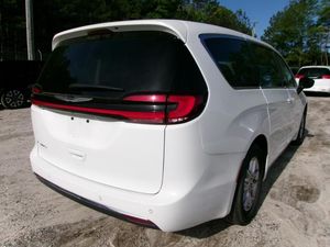 CHRYSLER PACIFICA TOURING L - 2