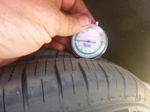 KIA CARNIVAL LXS - 9