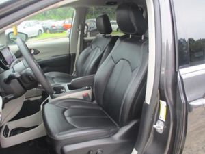 صورة 3 لـ 2023 Chrysler PACIFICA TOURING L