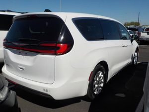 CHRYSLER PACIFICA TOURING L - 2