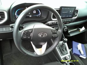 HYUNDAI VENUE SE - 8