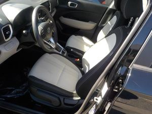 HYUNDAI VENUE SEL - 3